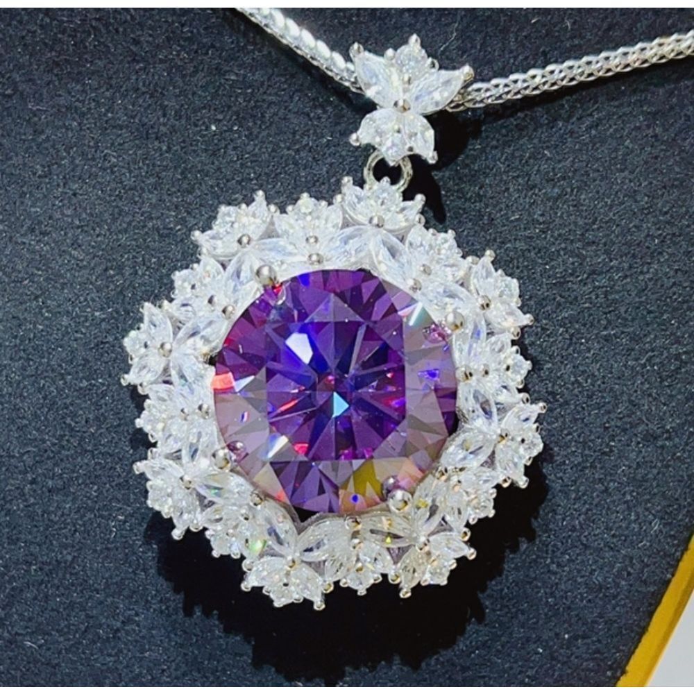Dazzling 10 Carat Moissanite Necklace | Platinum Plated 925 Sterling Silver Pend